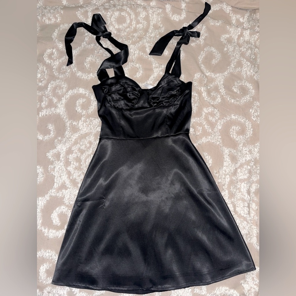 Black mini dress from Lucy In The Sky size xxs